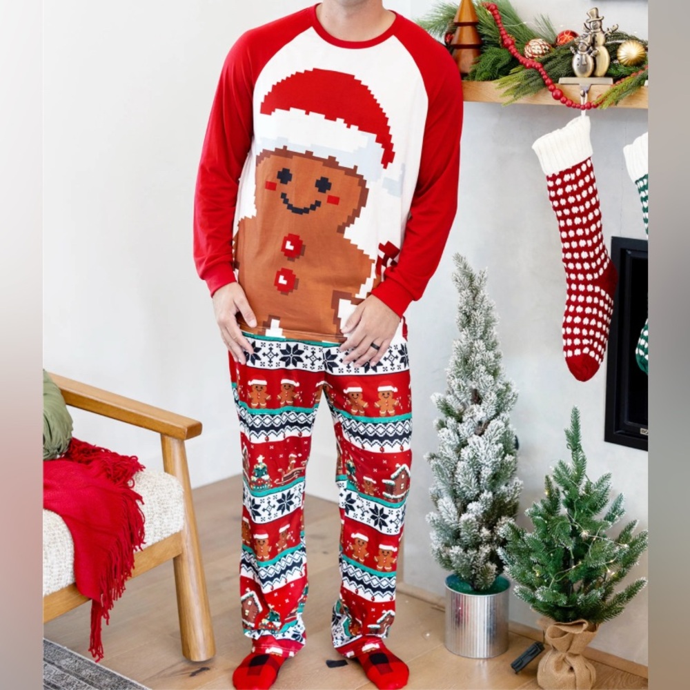 Men Xmas Gingerbread Print Long-sleeve Red Pajamas Set PJS